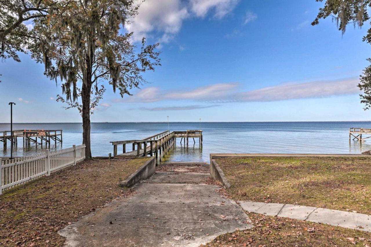 Lakefront Retreat With Game Room And Private Dock! Bonneau Exteriér fotografie